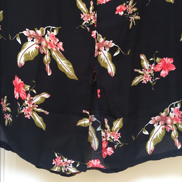 NWOT Roly Poly Blouse - Picture 6 of 8